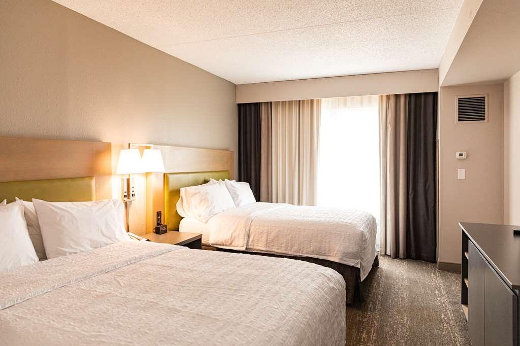 Hampton Inn And Suites Newark Airport Elizabeth Room photo